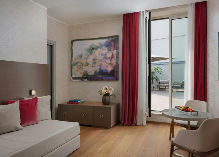 Отель Rosa Grand - Starhotels Collezione 4*