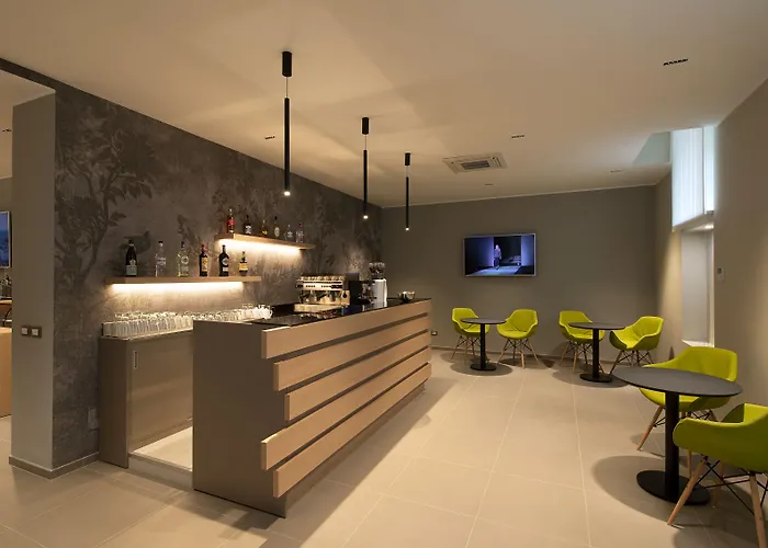 Hotel H21 3*