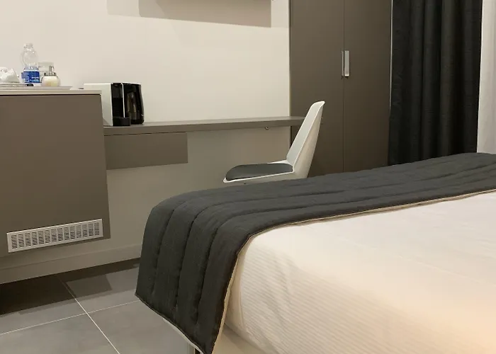 Bossi Aparthotel