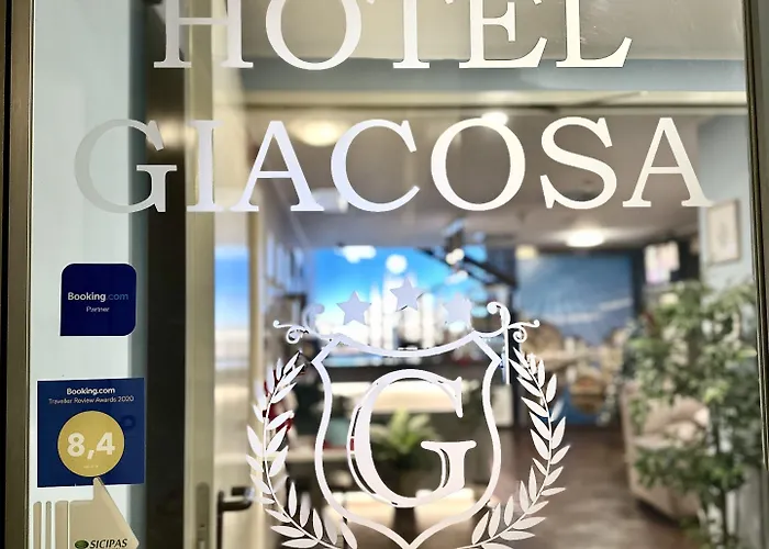 Oda ve Kahvaltı Giacosa Milano