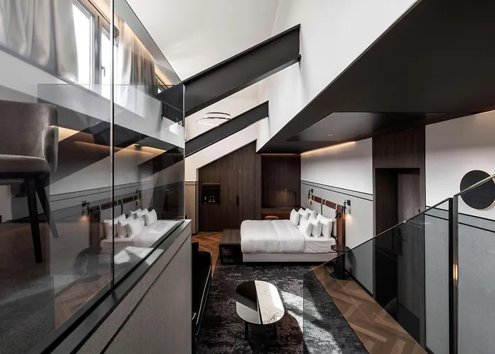 Palazzo Touring Club Milan, A Radisson Collection Otel