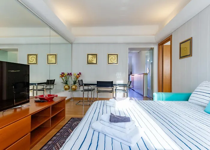 公寓 The Metropolitan Cozy Near Duomo + Wifi *