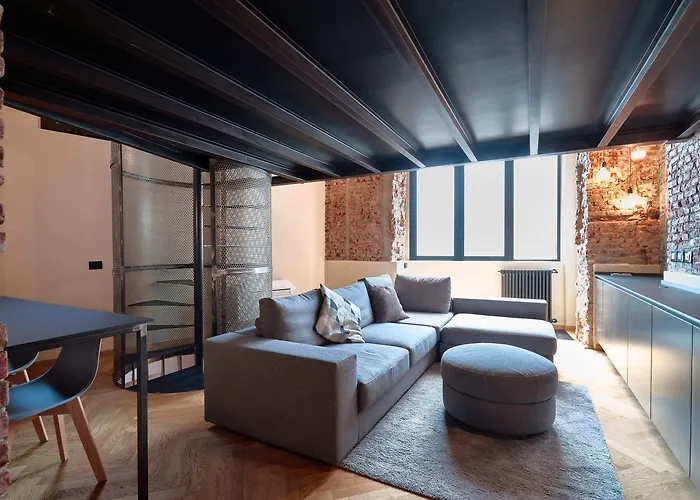 Isola Stylish Loft In