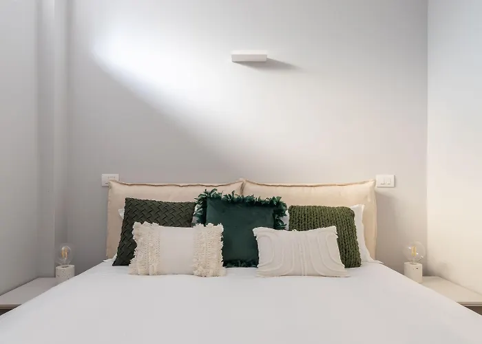 Easyhomes - Botta Apartmán Milán