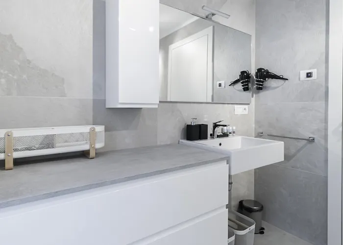 Italianway Comfort - Compagnoni 12 - Mir... Апартаменты