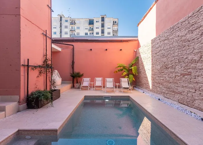 Mia Experience Aparthotel 4*