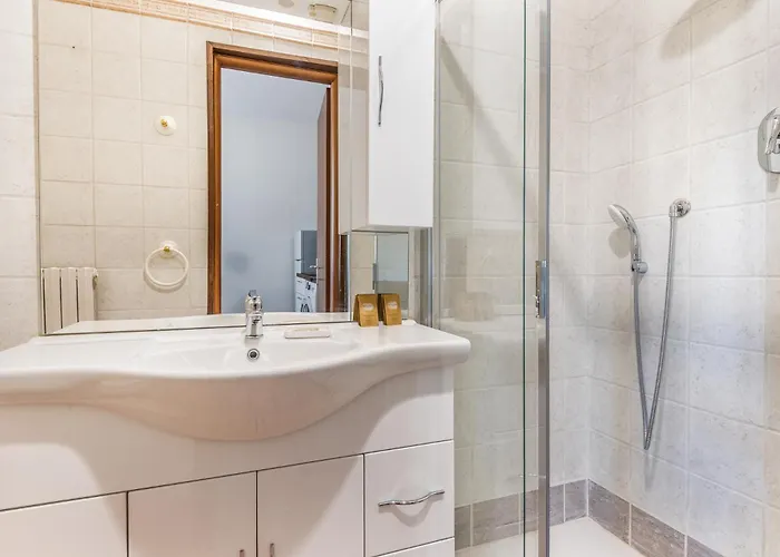 Navigli Via Pavia 4 Pax -wifi Apartamento *