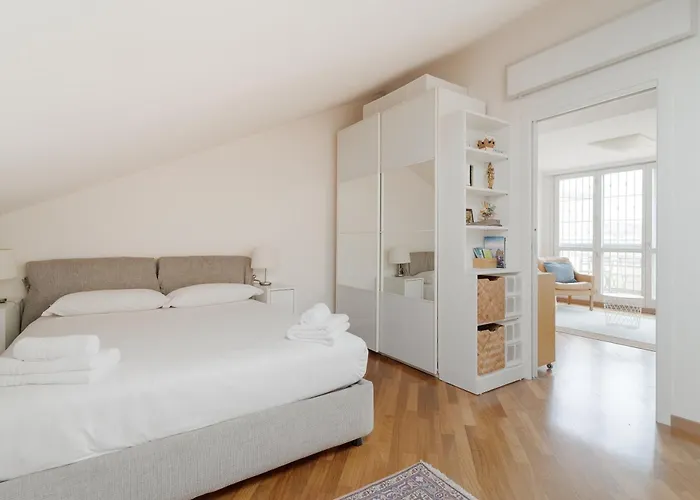 Guesthost - Navigli Modern Flat *