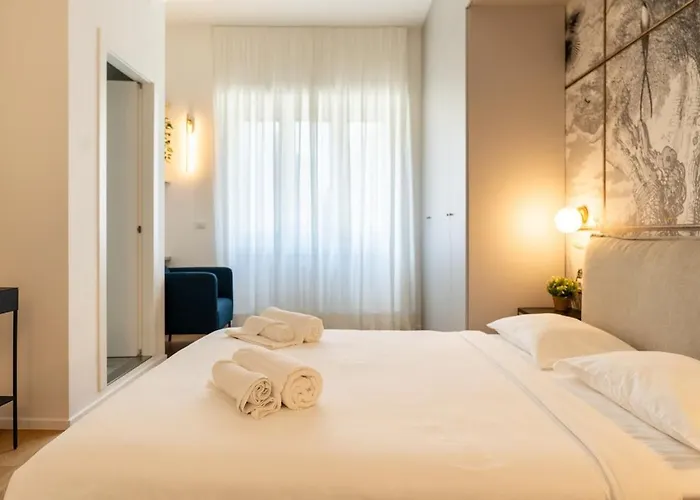 Luxury Jungle - Center * Milano