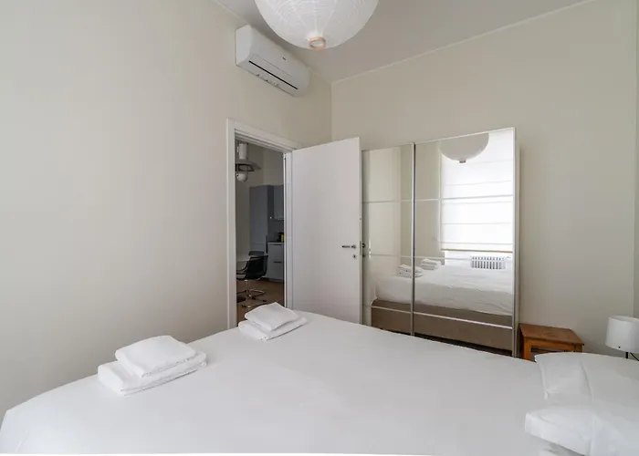 Giambellino Apartment Milan