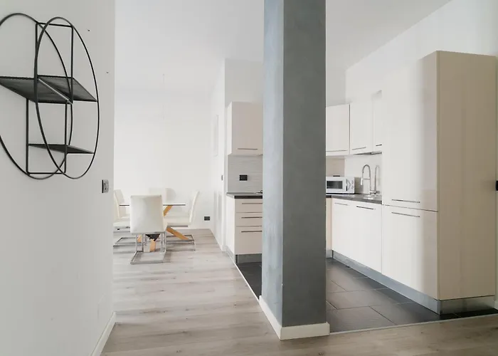 Guesthost - Lorenteggio Charming Flat 公寓 米兰