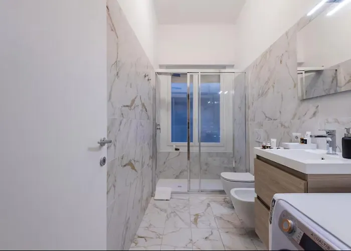 New Close To Duomo - Private Parking 아파트 밀라노