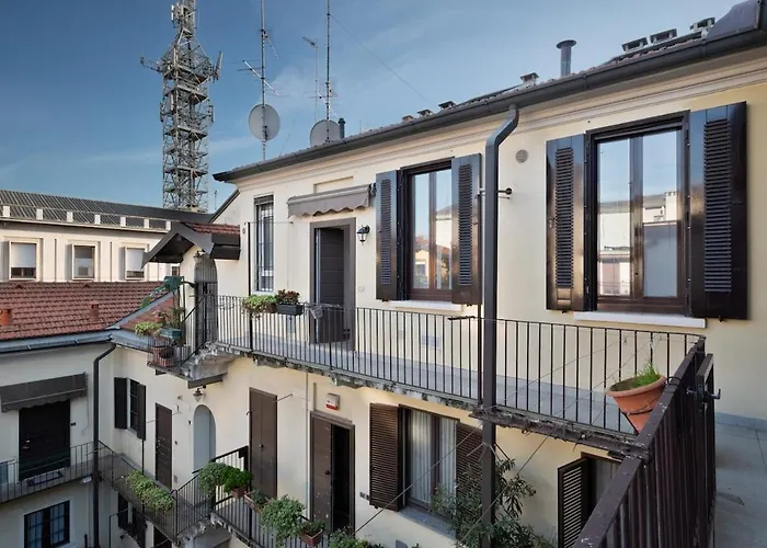 Saronno 7 Apartment *