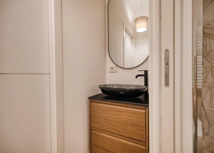 - Duomo & Guastalla District Apartment