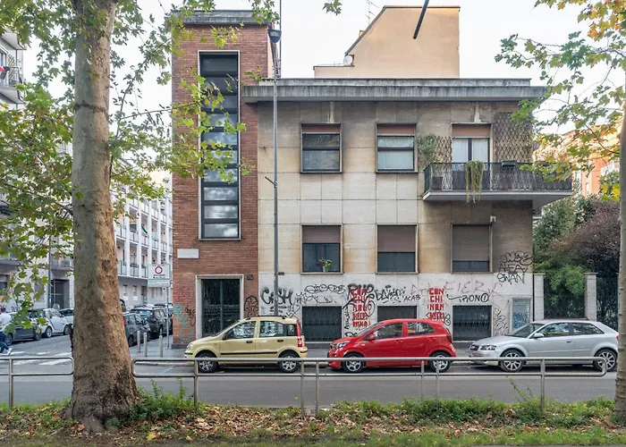 Giambellino Apartment