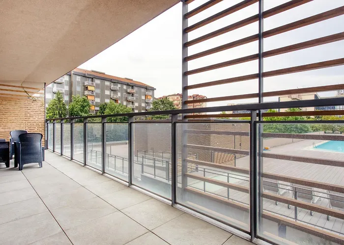 شقة Giaxtower Gym & Pool Romantic Pool View ميلان