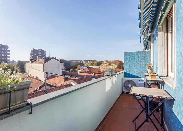 Cosmopolitan House - Modern Bocconi Apartment Mailand