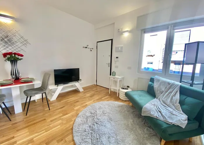 Albani Life, Stile & Comfort In Soluzione Silenziosa E Indipendente, Comoda Per Stadio San Siro, Rho Fiera E Life Appartement *