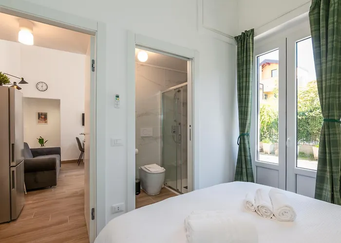 דירה Habesha Flats - A Quiet Retreat Just Steps From The Metro M1 *