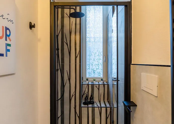 Private Garden & Metro 2 Min - Wooden Wave Flat Apartment Milan