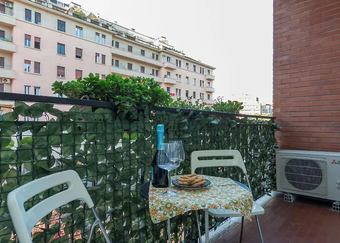 Gambara M1 - 15 Min To Duomo, Balcony, Ac&wifi * Μιλάνο