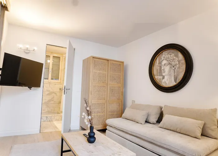 San Babila Elegant Duplex - Design District Mailand