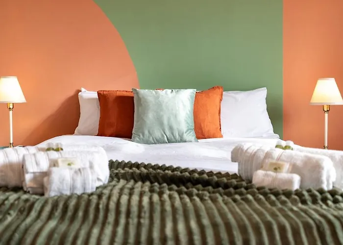 S&m Apartments- Urban Stripes 2 Bedrooms Near Underground M2 And Navigli Apartamento Milán