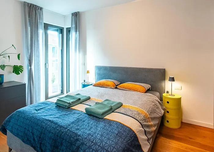 Crespi Terrace, Private Parking, A Few Steps From The Metro