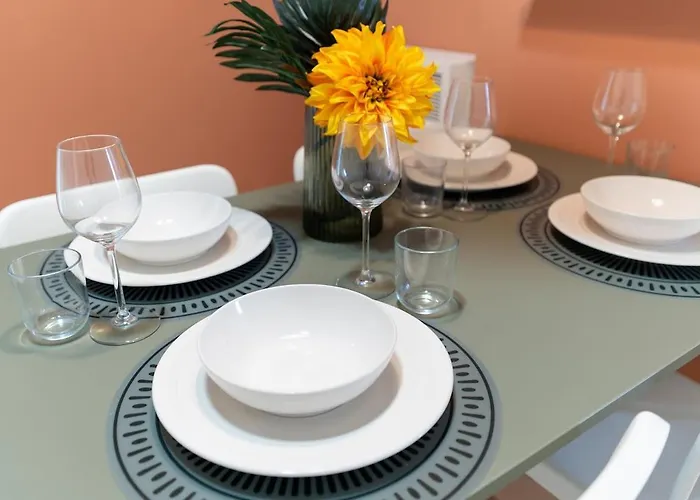 S&m Apartments- Urban Stripes 2 Bedrooms Near Underground M2 And Navigli * Milán