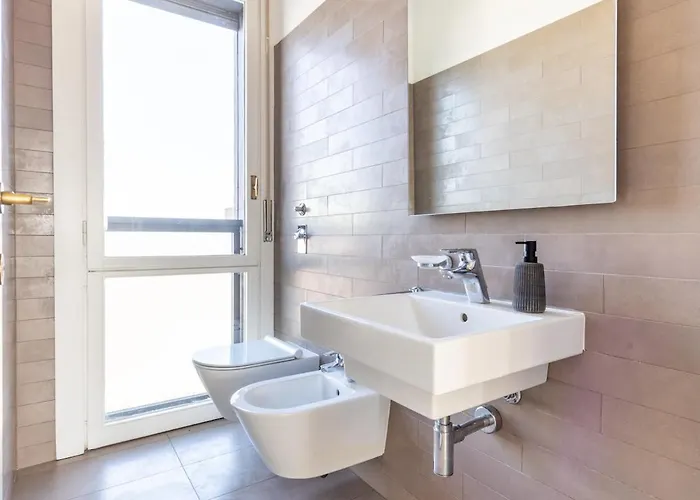 Duomo 7 Min - Panoramic Terrace & Two Bedrooms Milano