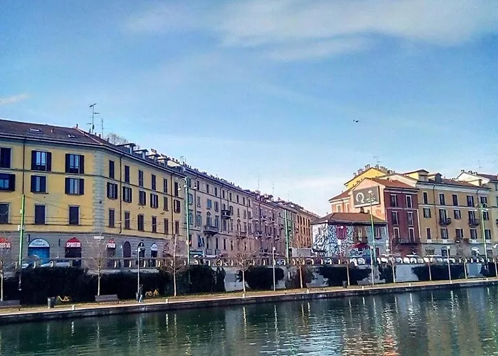 Iron Bridge Navigli Location M2 Milano