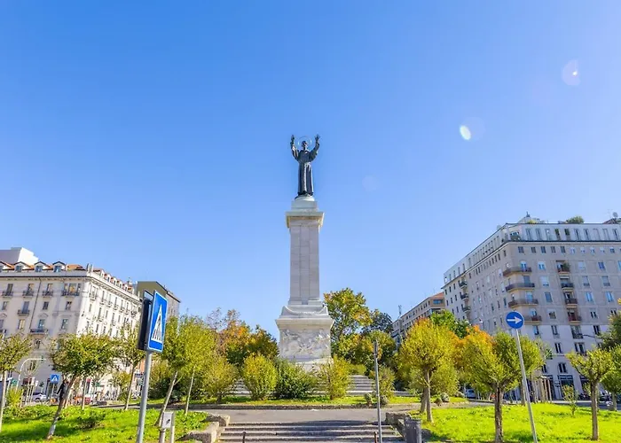 Elegant 1bdr In The Center, 5 Min From The Duomo 아파트 *