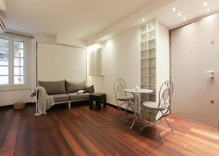 Hacca Collection - Charming In Corso Magenta ميلان