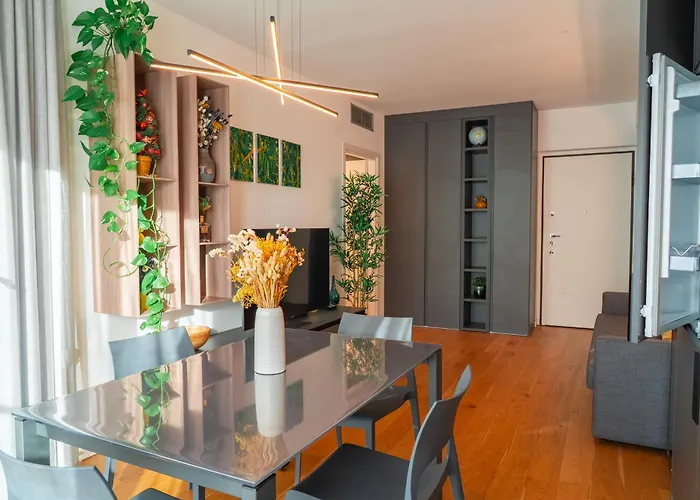 Crespi Terrace, Private Parking, A Few Steps From The Metro