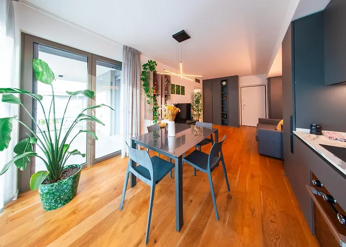 Crespi Terrace, Private Parking, A Few Steps From The Metro *