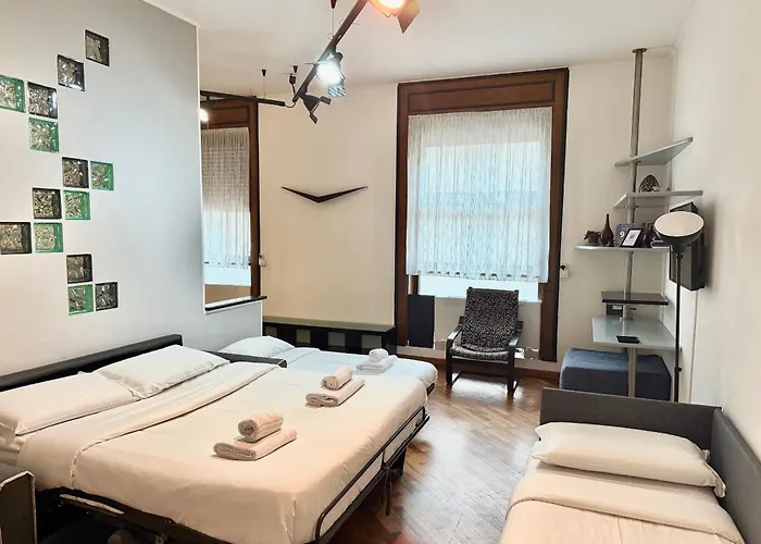 Flat In Duomo Milánó