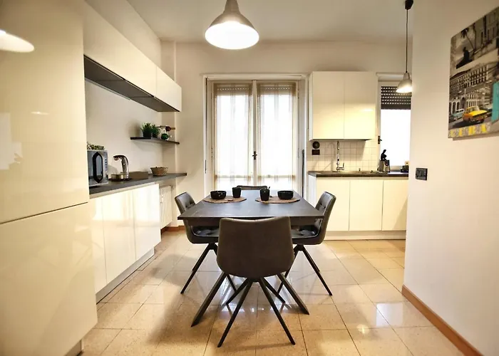 Spacious And Modern - Solari Lägenhet