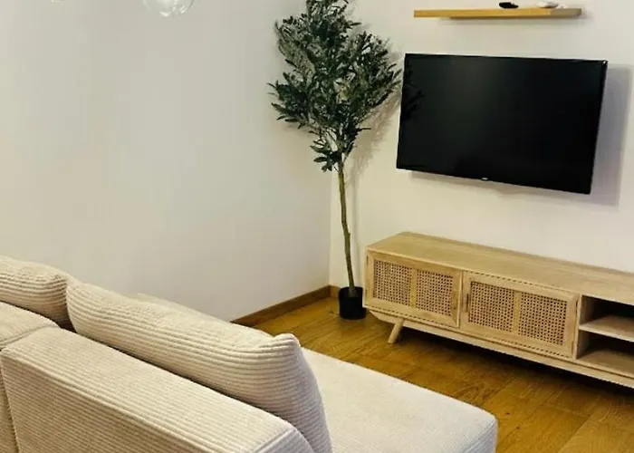 Isola Living - M3-m5 Zara Subway * ミラノ