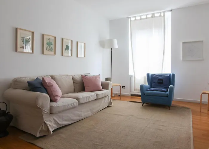 Апартаменты Hacca Collection - Brera & Fashion District - Bright 2br Милан