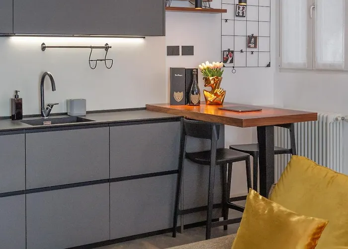 アパート Artstay - Exclusive Near Metro M1, Ac, Parking