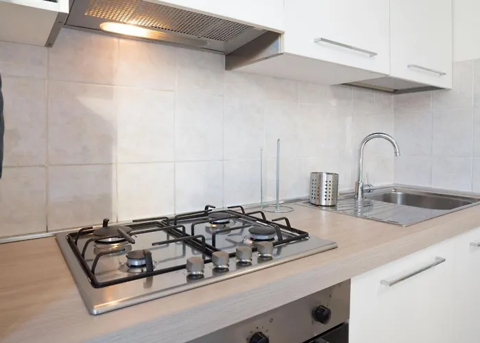 Metro Wi-fi Easy Check-in Apartment *