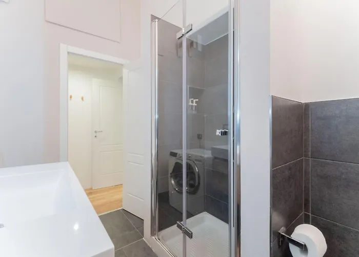 Daire Moda Porta Romana M3 Lodi Tibb Self-check-in