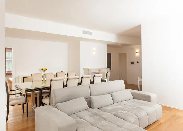 Artstay - Free Parking, Luxury Apt, M5, Sauna