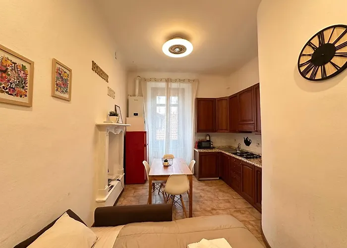 Elegant Near Metro Porta Romana,3 Fermate Subway-stop A Duomo, Wifi-netflix Free Mediolan