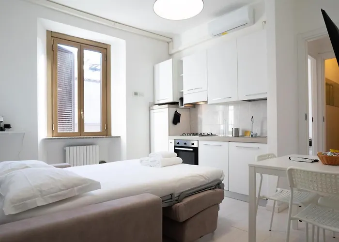 Metro Wi-fi Easy Check-in Apartment *