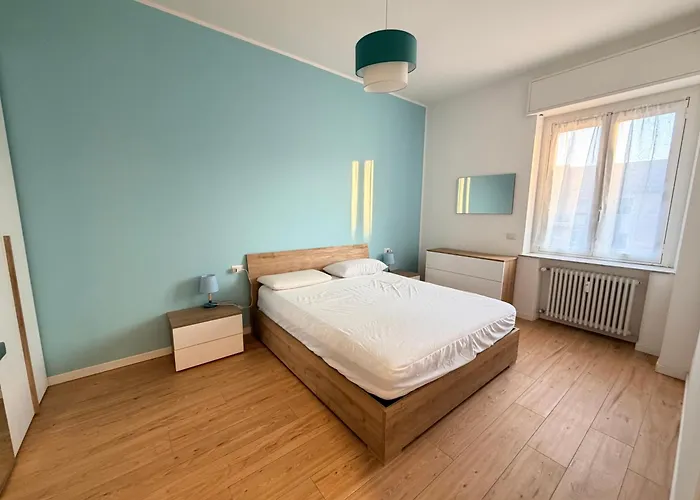 Strambhouse * Milan