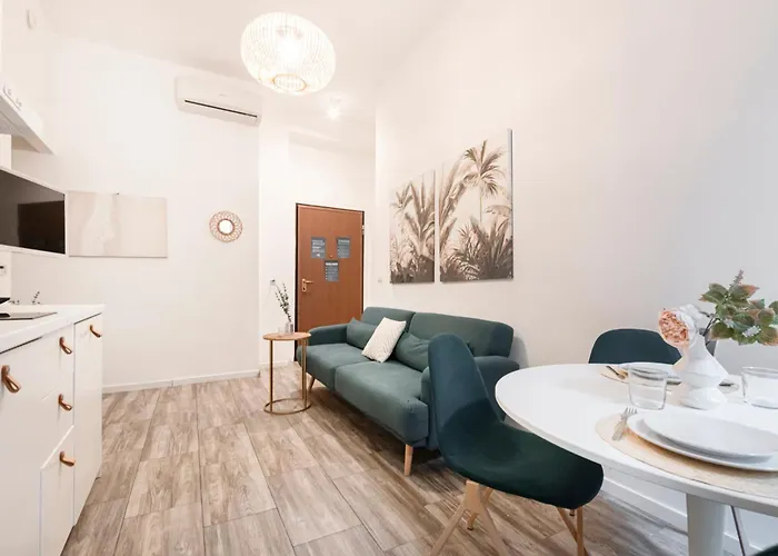 Apartment Easylife - - Tunisia 36 - Porta Venezia *