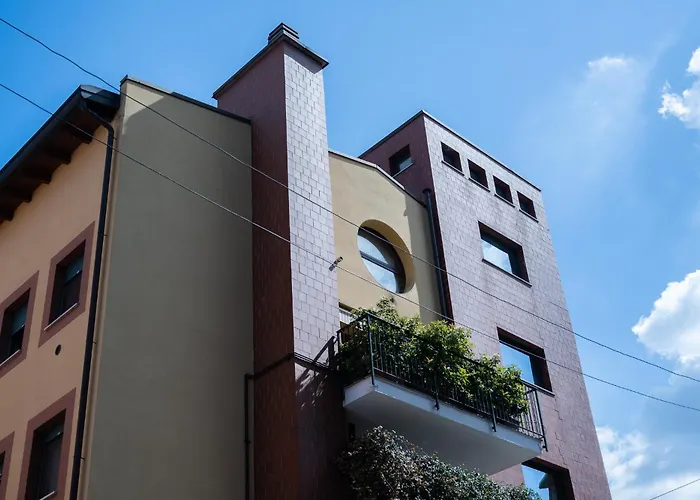 Exclusive With Terrace At 15 Min To Duomo アパート