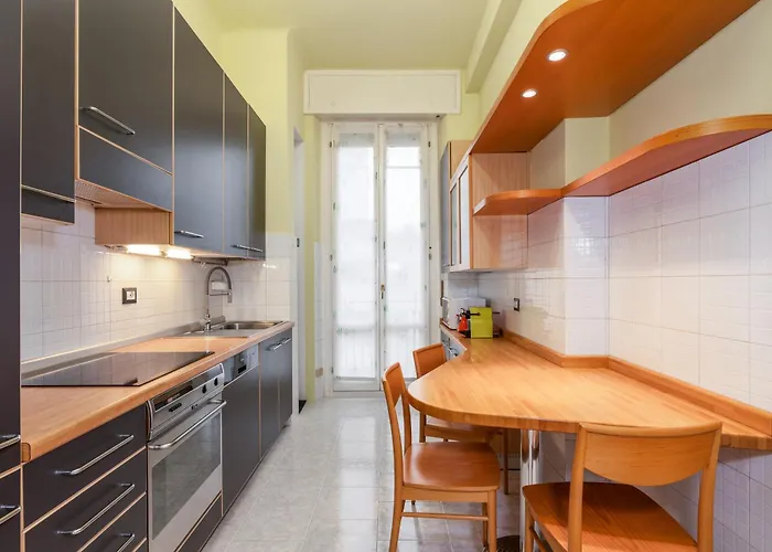 Smart Living Bocconi - Your From 아파트 *