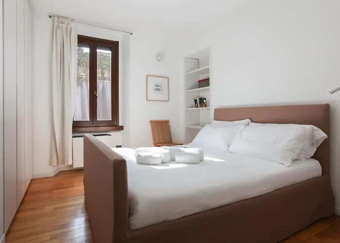 Hacca Collection - Brera & Fashion District - Bright 2br Апартаменты Милан